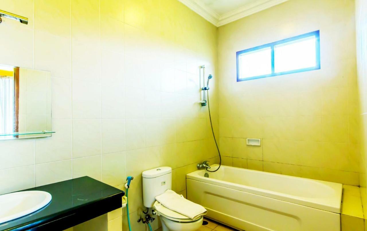למבאנג Puri Bernadi Guest House מראה חיצוני תמונה