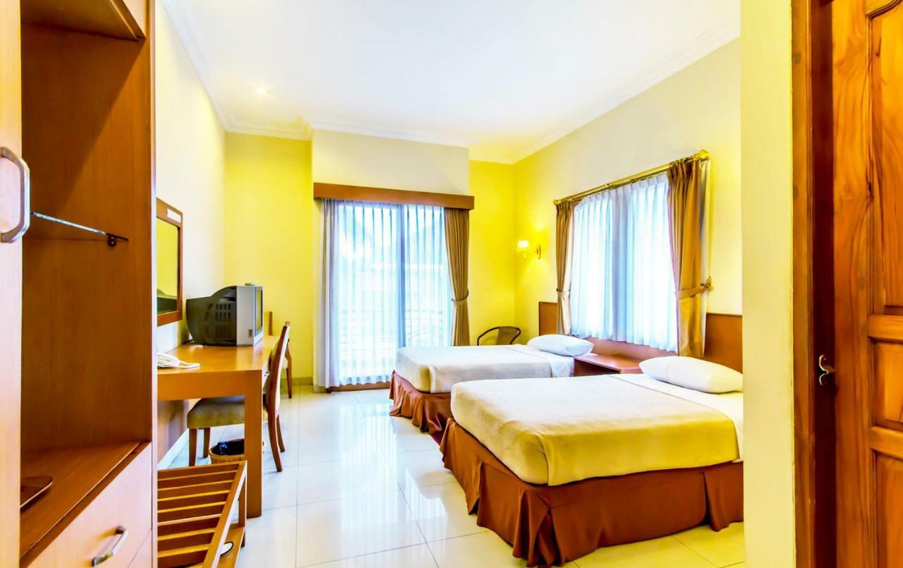 למבאנג Puri Bernadi Guest House מראה חיצוני תמונה