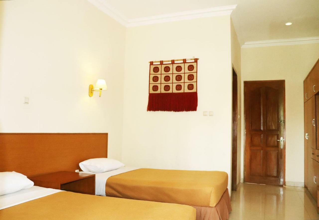 למבאנג Puri Bernadi Guest House מראה חיצוני תמונה